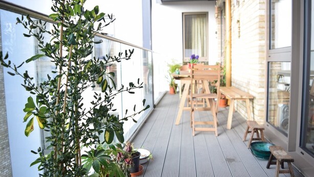 Apartment (2 Bedrooms) | Balcony