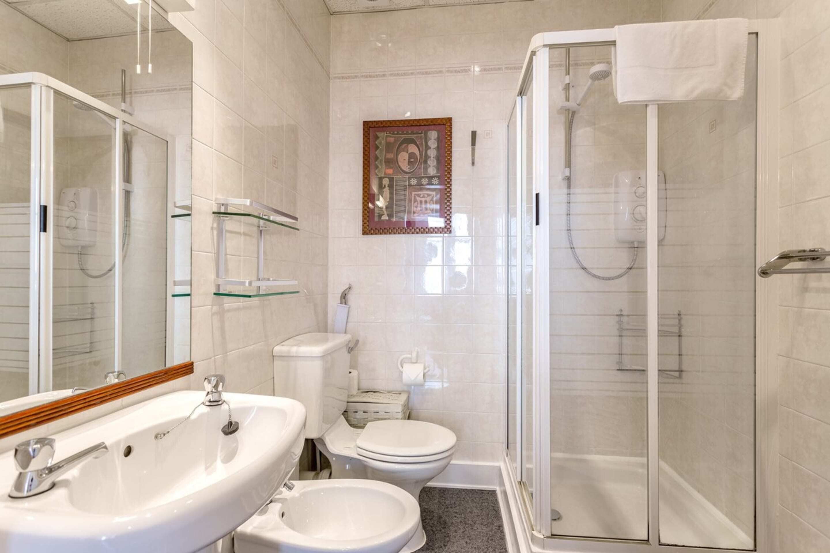 Great Location Heart of the Centre 2 Bed 2 Bath