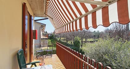 Charming apartment,n. 2 pools, parking only1.200m from Lazise /lake
