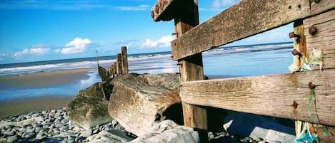 Una spiaggia nelle vicinanze