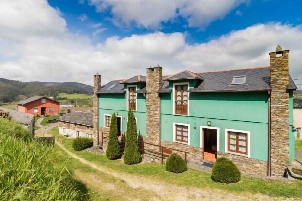 Castrovaselle apartments for 5 people