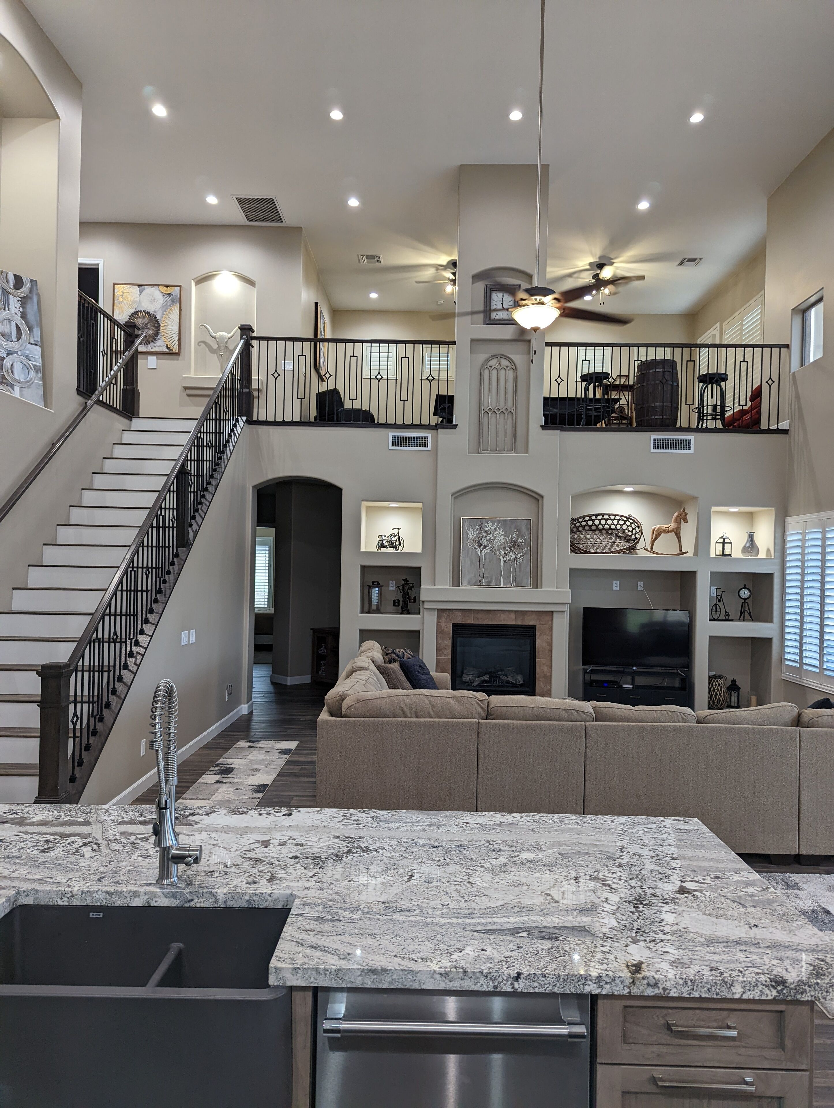 Newly renovated 2023 Luxury home N Scottsdale/Cave Creek-Mtn Views & Heated Pool