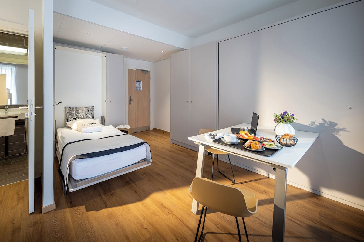 Quarto luxo | Roupas de cama antialérgicas, cofres nos quartos