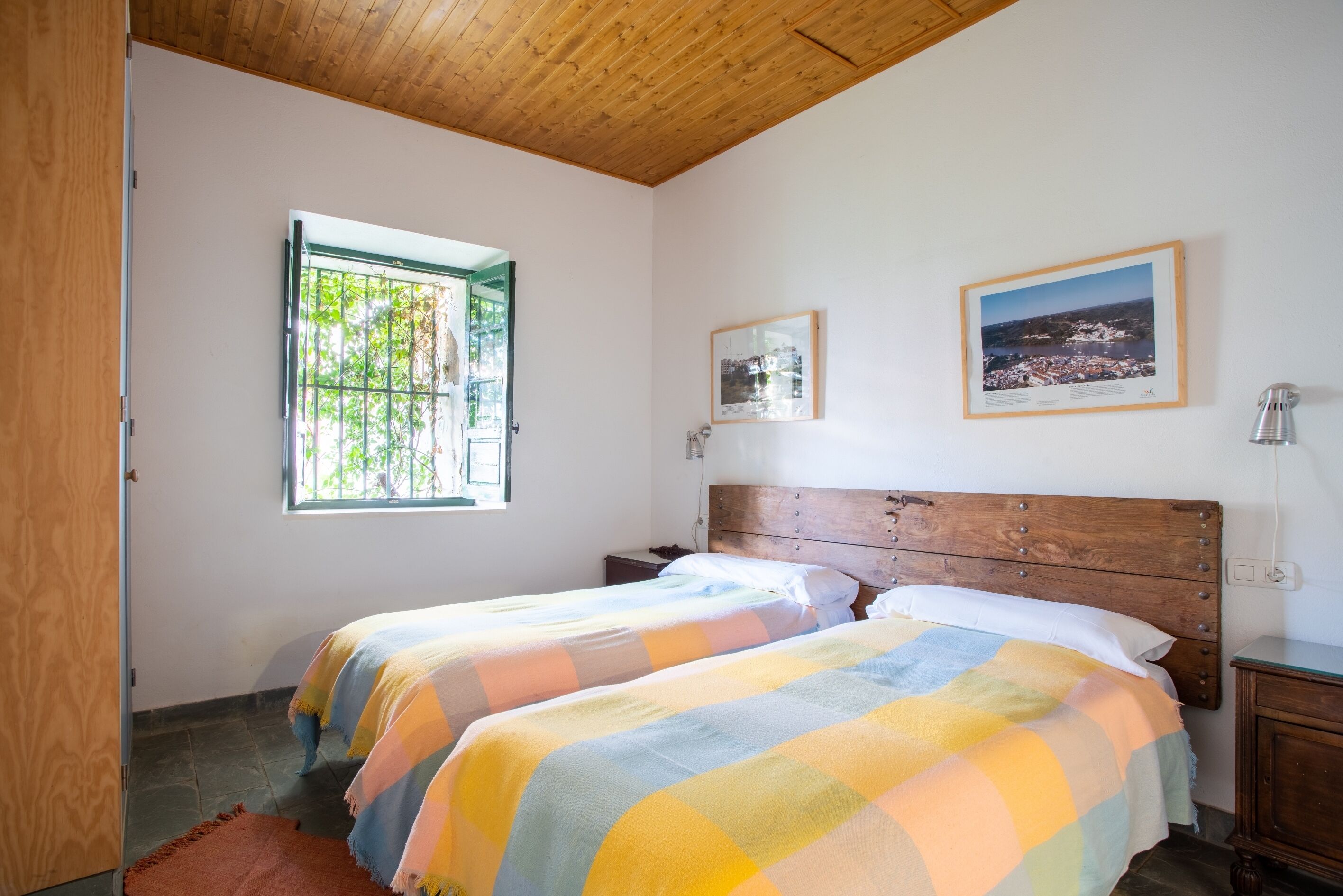 4 bedrooms, WiFi, bed sheets