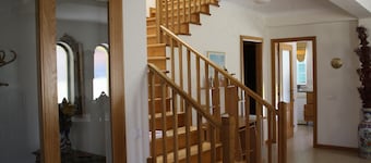 Quiet House with swimming pool