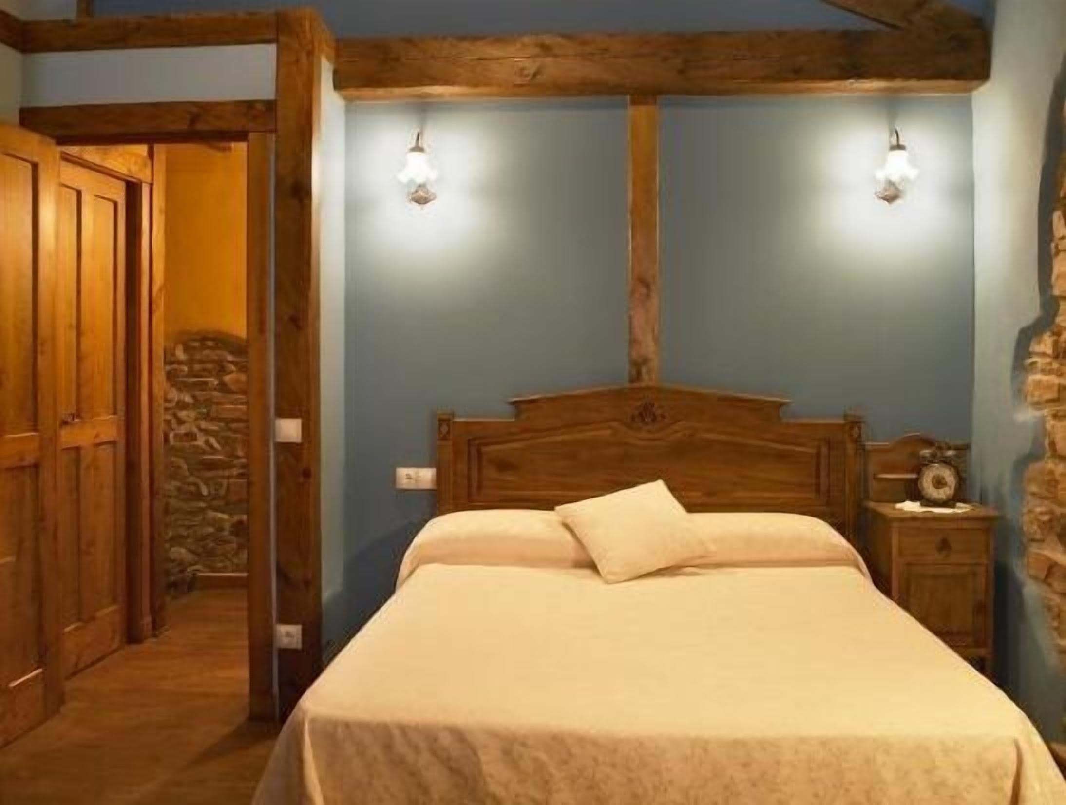 Rural apartment El Mirador de Cazanes for 4 people