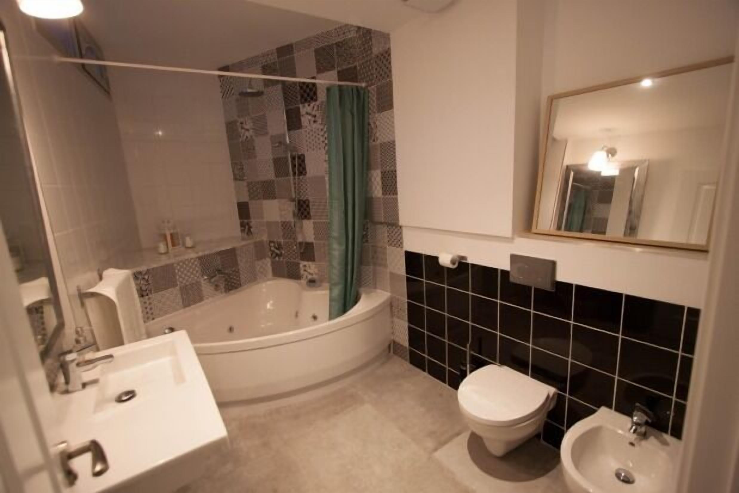 Self catering La Alvardana for 21 people