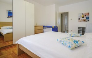 3 bedrooms, iron/ironing board, free WiFi, bed sheets - Villa Nika  (Labin)