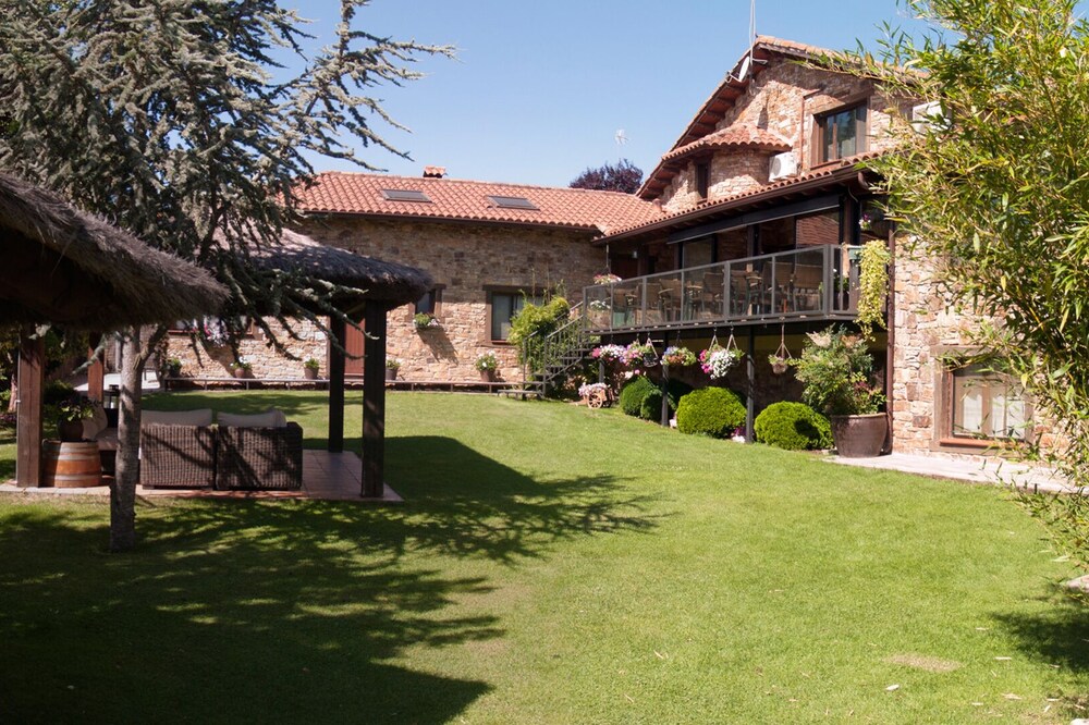 SAIKA Rural - Casa BREZO, for 2/3 people - Duplex