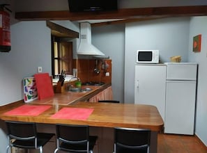 Frigorifero, microonde, macchina per tè/caffè, tostapane