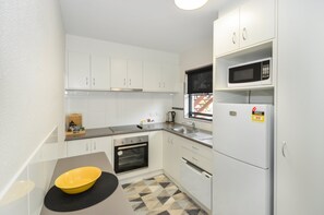 Fridge, coffee/tea maker, toaster - SELF CONTAINED-2 Bdrm Apartments (Albany)