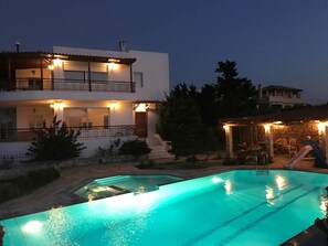 Utomhuspool