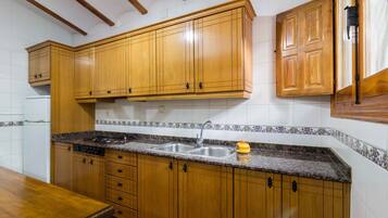 Fridge, microwave, coffee/tea maker, toaster