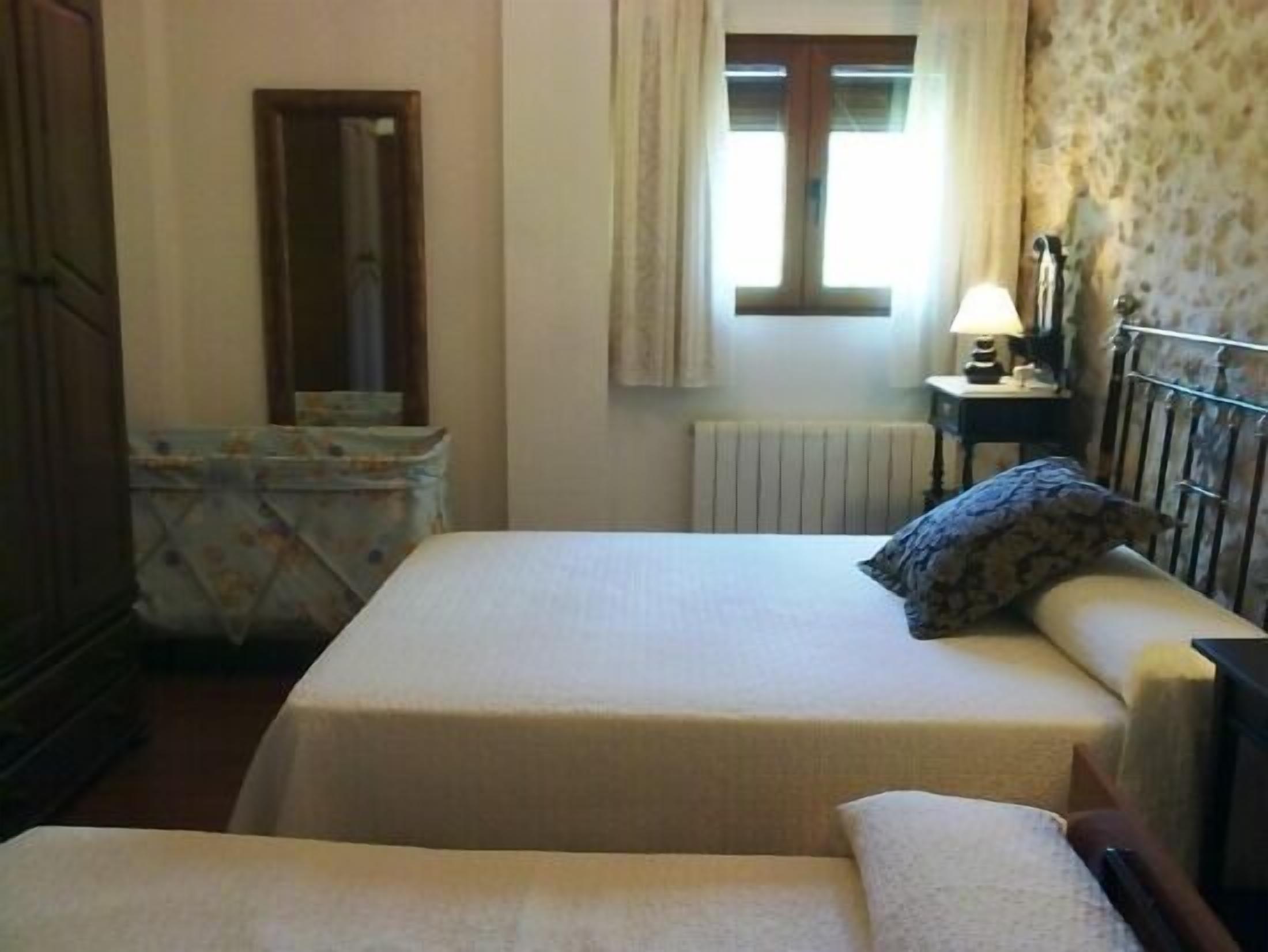 Casa Rural La Alquería del Pilar for 10 people