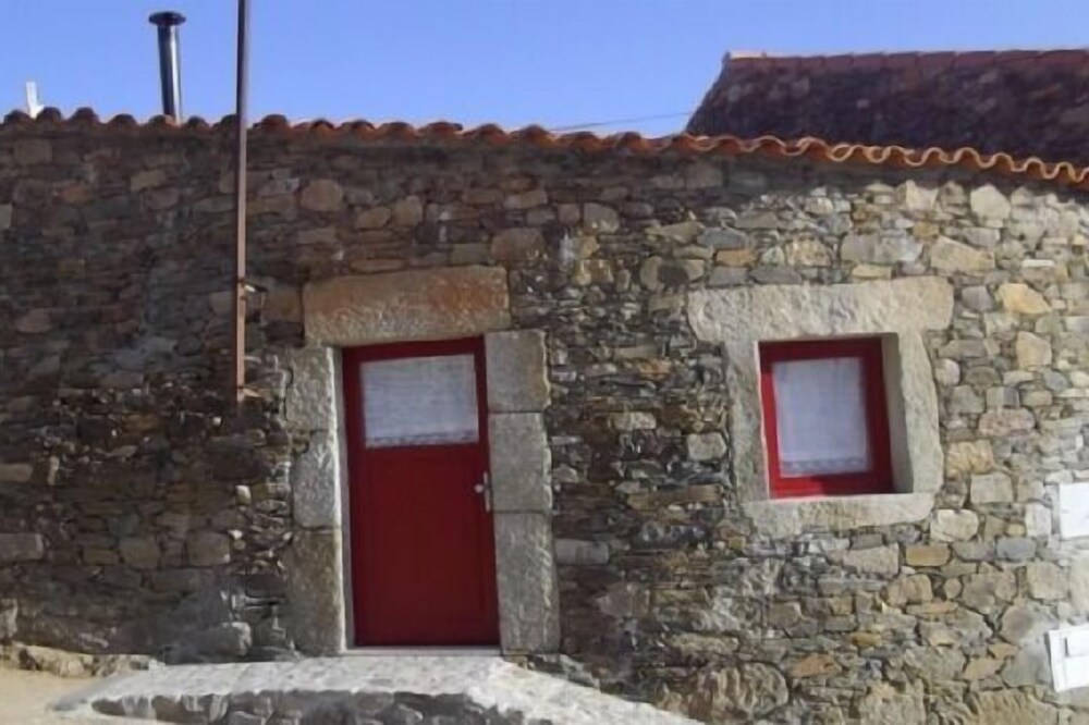 Self catering Palheiros do Castelo for 2 people