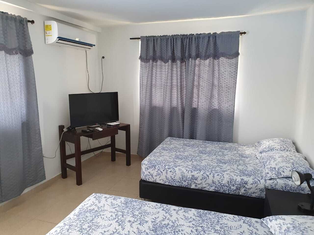 1 quarto, Wi-Fi de cortesia, roupa de cama