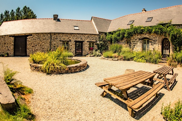 Front courtyard.