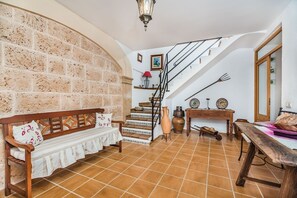 Interior - Villa Can Pau By SunVillas Mallorca (Pollença)