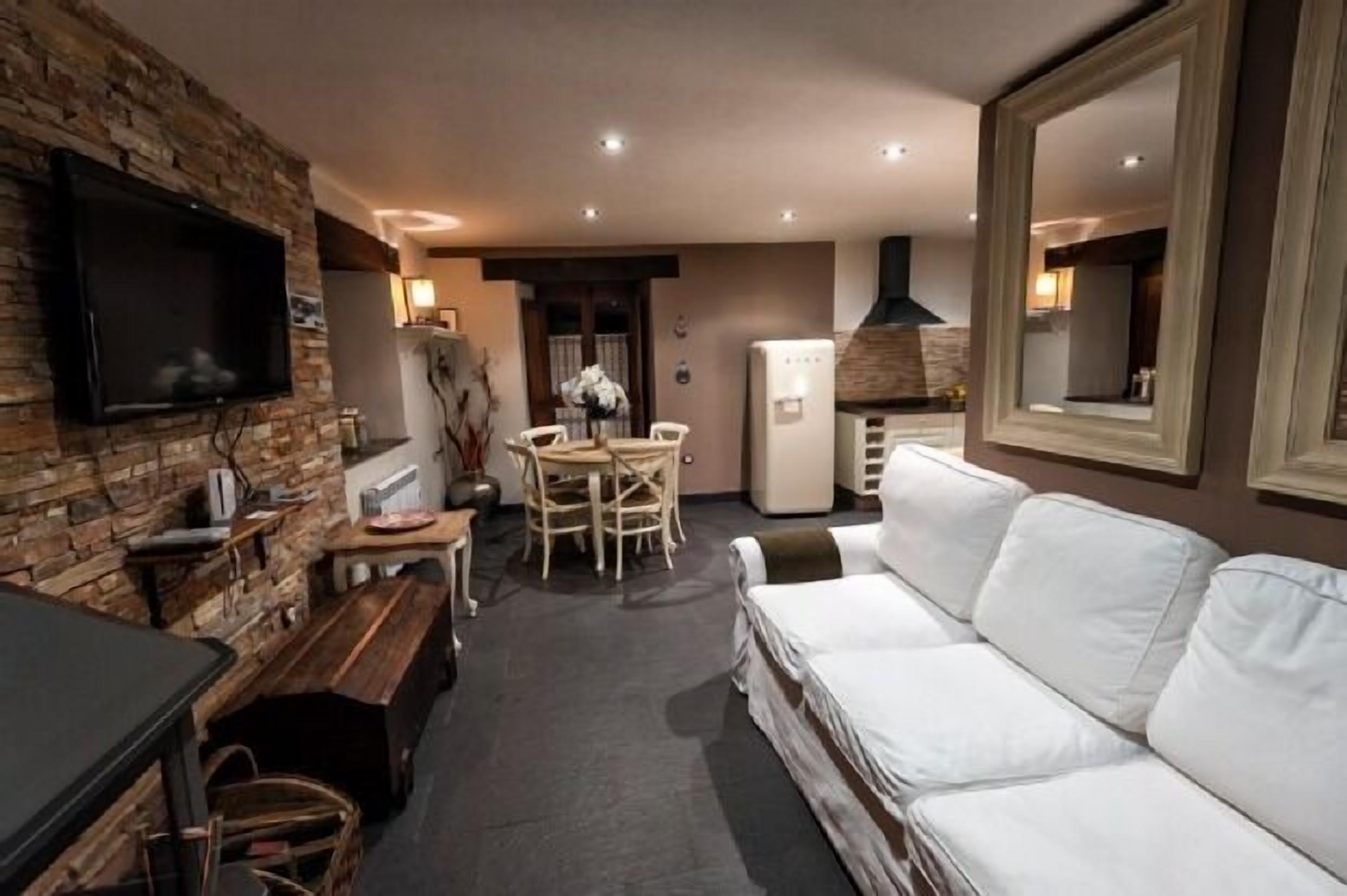 Self catering TAReira for 2 people