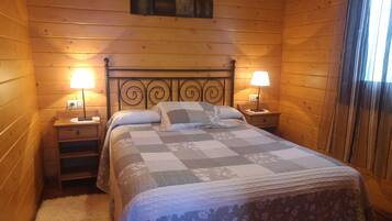 2 chambres, fer et planche à repasser, lit parapluie, Wi-Fi