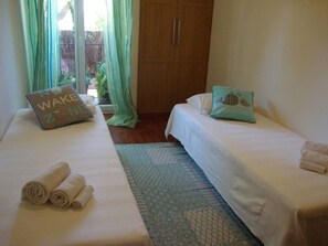 3 chambres, fer et planche à repasser, Wi-Fi, literie fournie