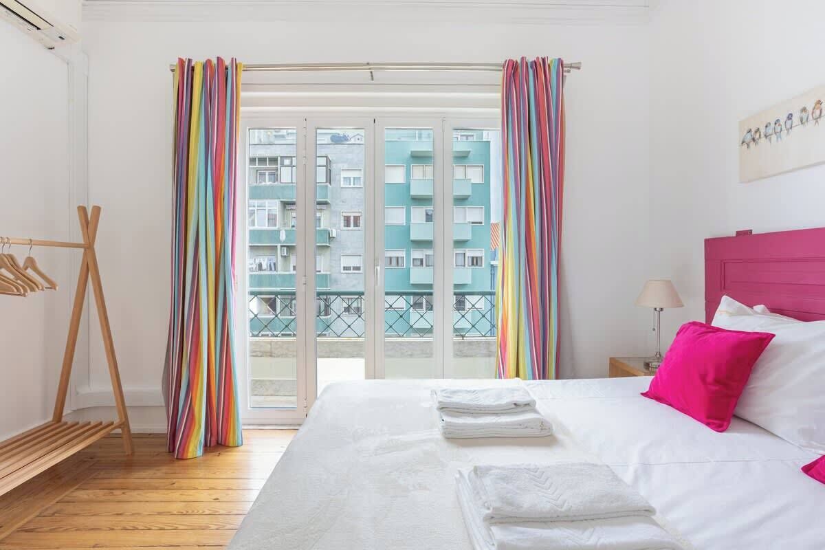 4 chambres, fer et planche à repasser, accès au Wi-Fi (inclus)