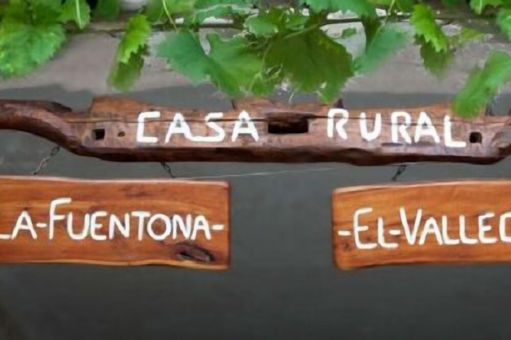 Rural house EL VALLECILLO for 8 people
