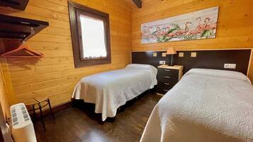 2 間睡房、熨斗/熨衫板、Wi-Fi、床單