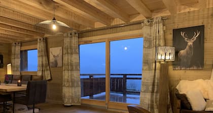 LUXURY CHALET "CAROJUL" GÉRARDMERIN LAKE VIEW: ssa