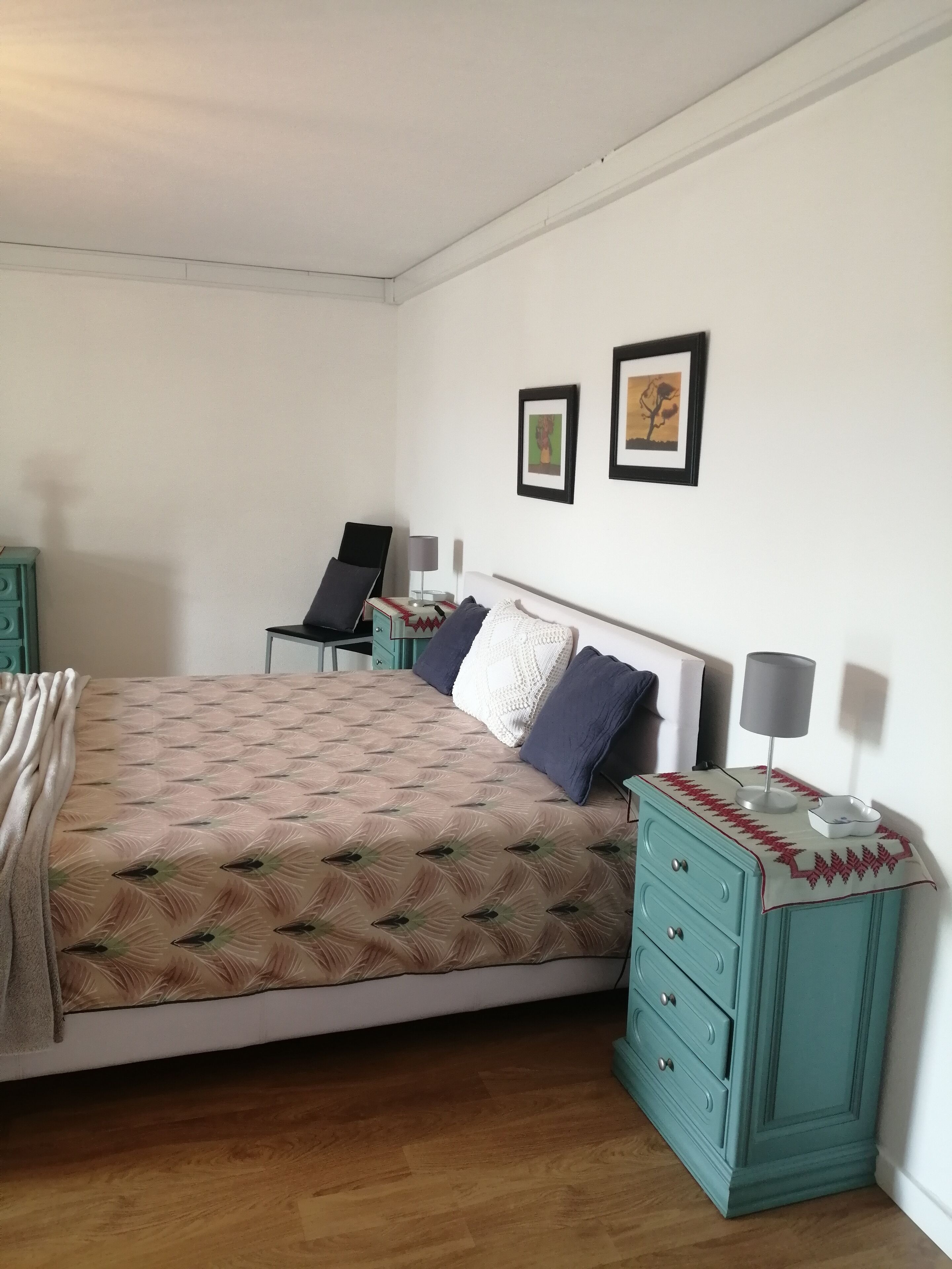 Valley Guest House - Swimming pool and Countryside