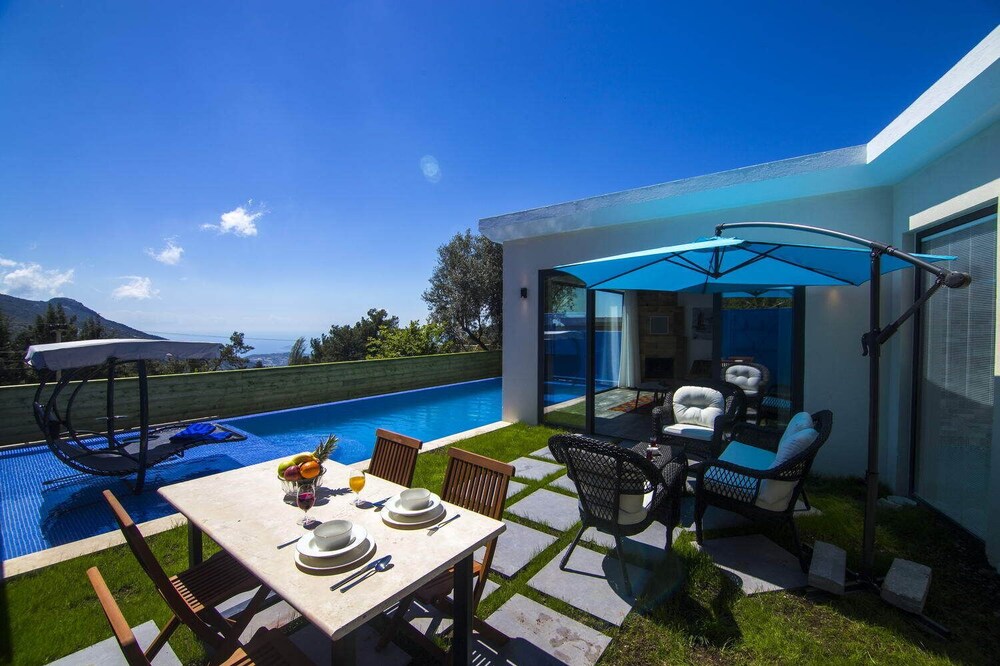 Romantic luxury "honeymoon" hideaway in the hills above Kalkan in a rural idyll