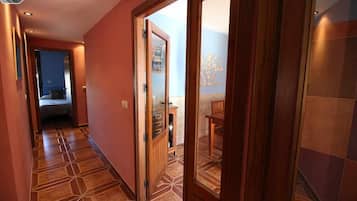 1 bedroom, iron/ironing board, internet, bed sheets