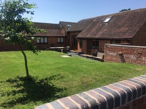 Terrace/patio - Coach House at Oaks Barn Farm, optional salt water hot tub near to Stratford. (Alcester)