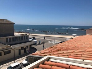 Camastros y toallas de playa 