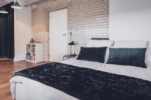 4 chambres, fer et planche à repasser, Wi-Fi, draps fournis