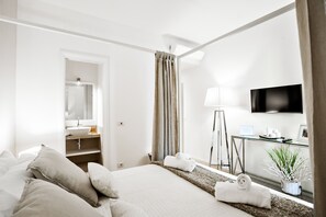 3 bedrooms, in-room safe, desk, iron/ironing board