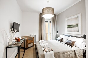 3 bedrooms, in-room safe, desk, iron/ironing board