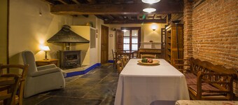 Casa Rural del Corral y Apartamentos for 10 people
