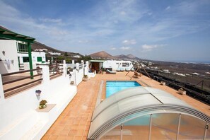 Innendørsbasseng og utendørsbasseng