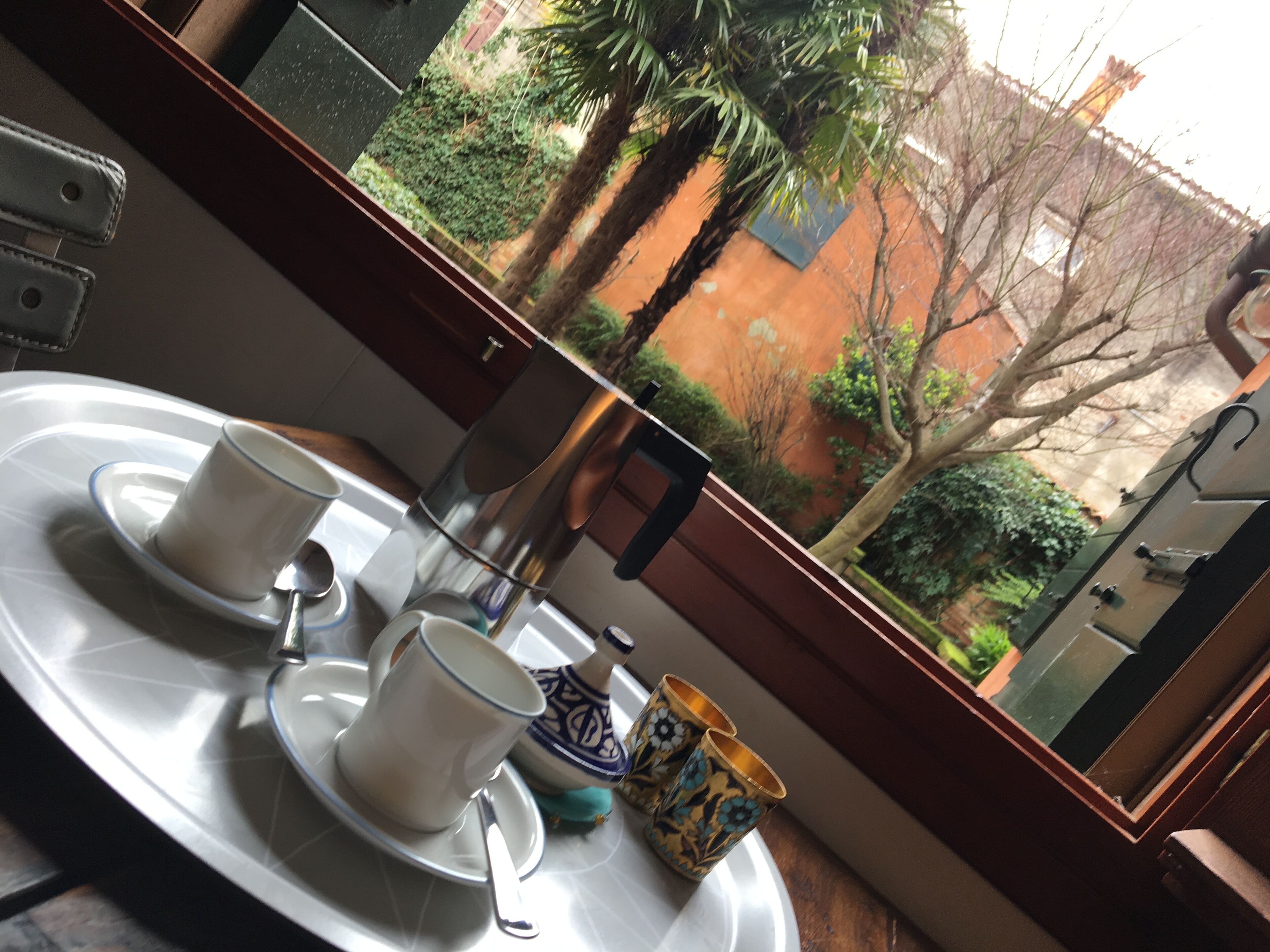 Three minutes from S. station Lucia with lovely garden, suitable for families