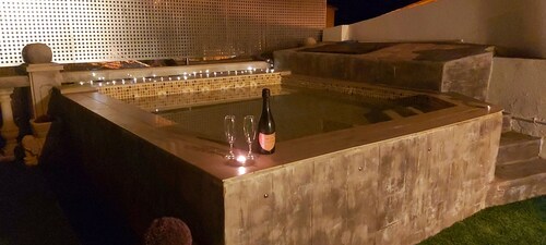 La Parra: Country House for 2, with Private Pool near Chinchón