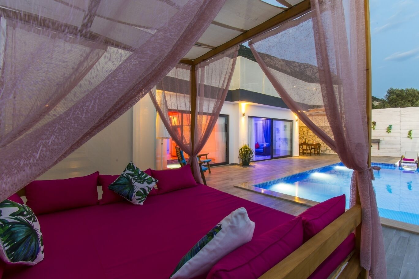 Beautiful Honeymoon Villa with Secluded Outdoor Pool and Heated Indoor Pool