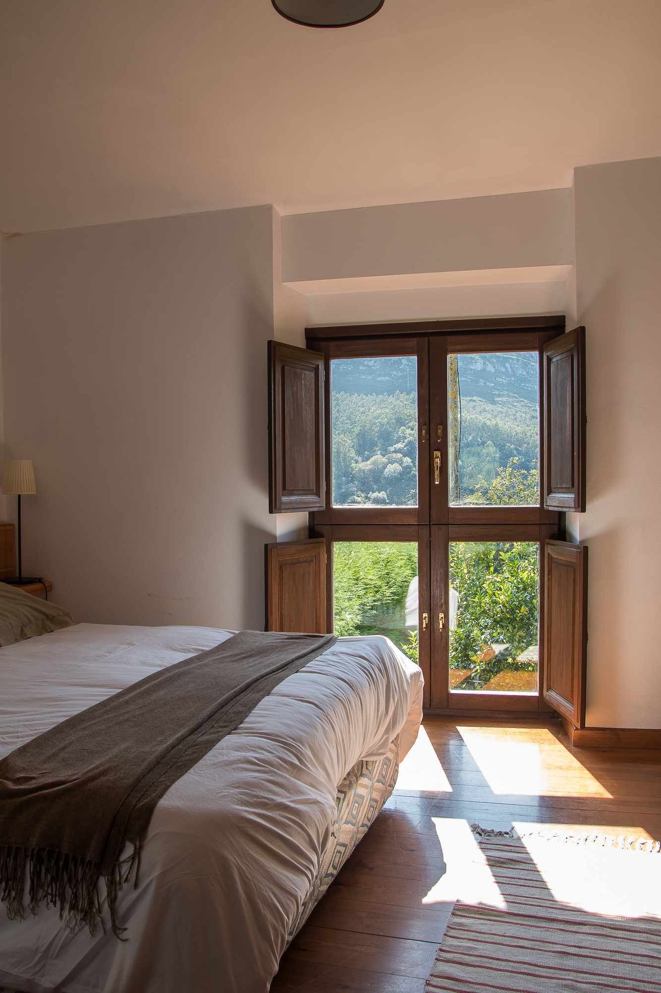 2 bedrooms, iron/ironing board, travel crib, free WiFi