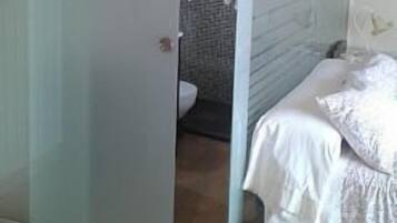 1 habitación y ropa de cama