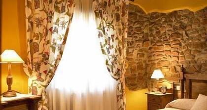 Maalaistalo El Mirador de Cazanes 4 hengelle