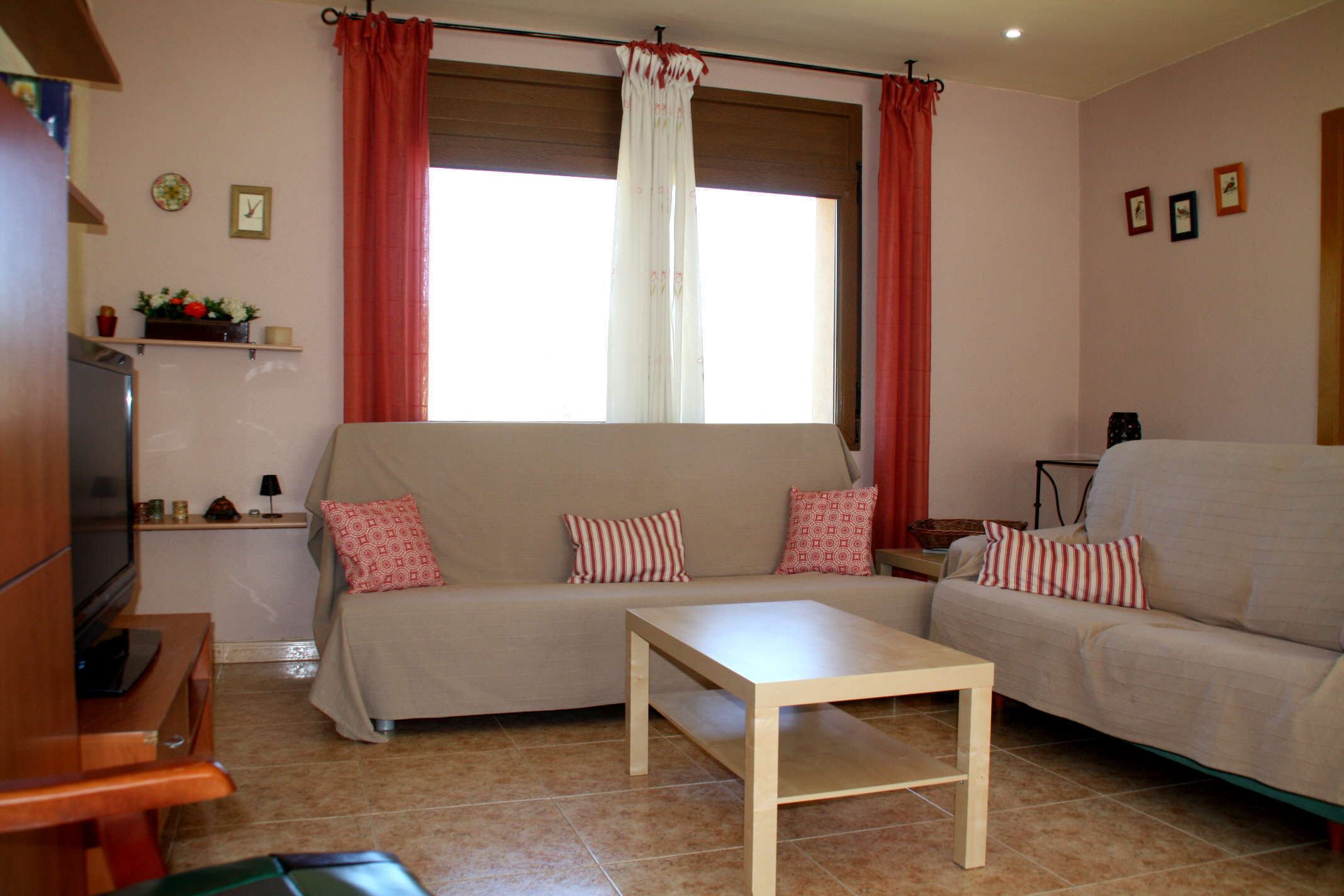 Entire Cal Riba: ecological houses Avenc+Ancosa+Cuitora