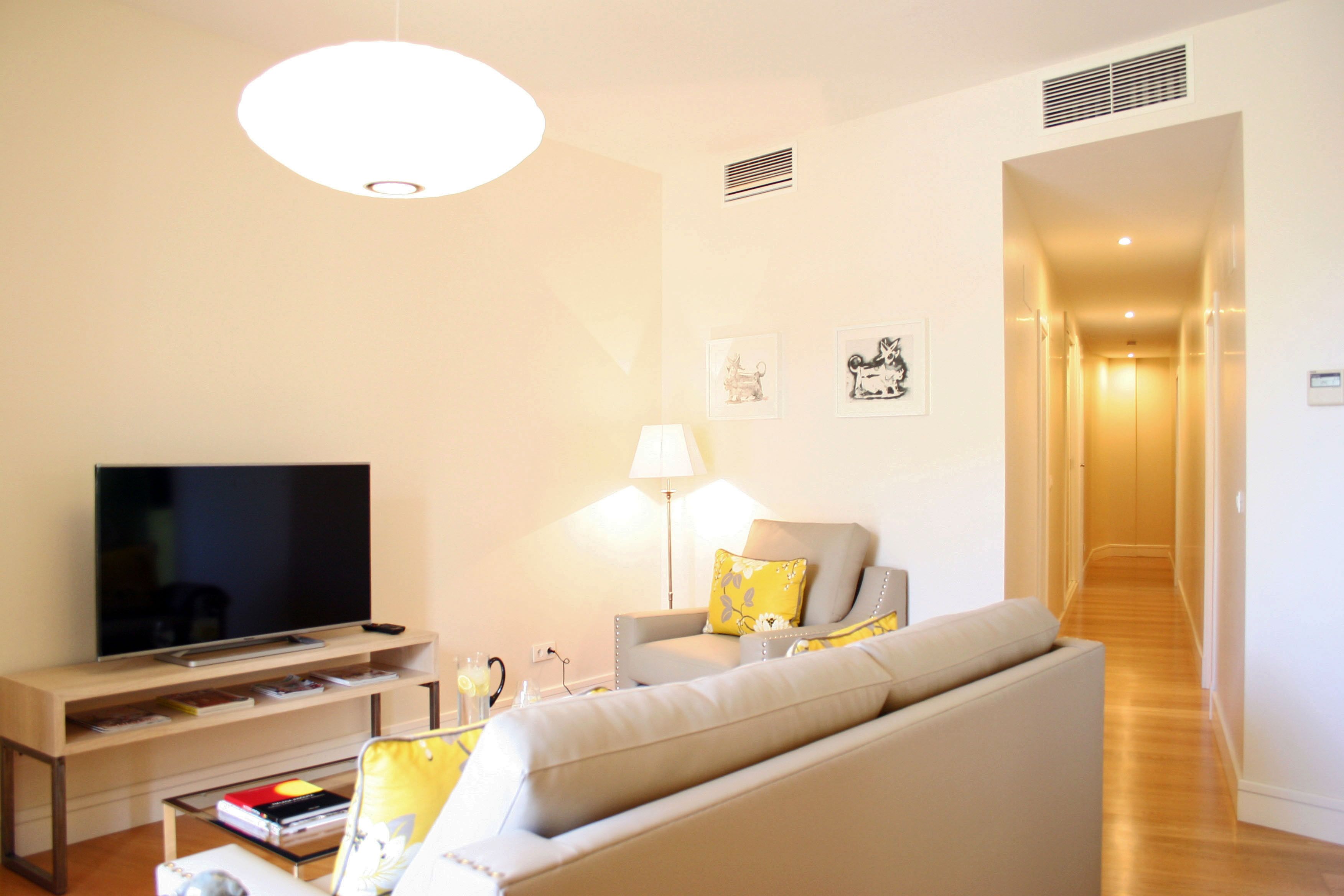 Stylish 2 bedroom + 2 bathroom in Malaga Center