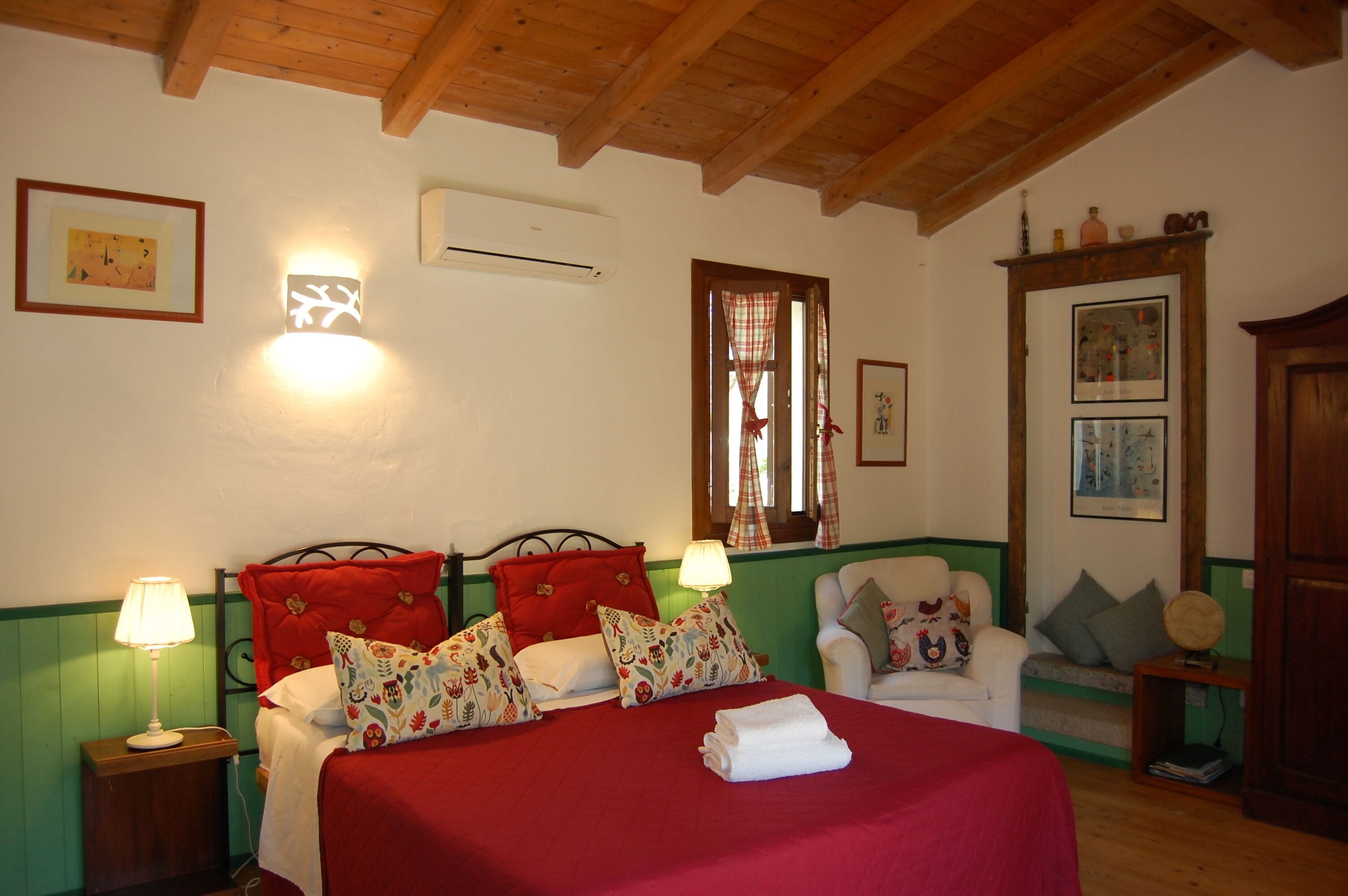 1 chambre, lit parapluie, Wi-Fi gratuit, draps fournis