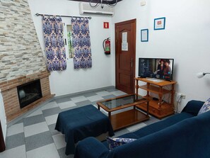 TV, fireplace - Casa Cañada 2, ideal for couples and small families. (Grazalema)
