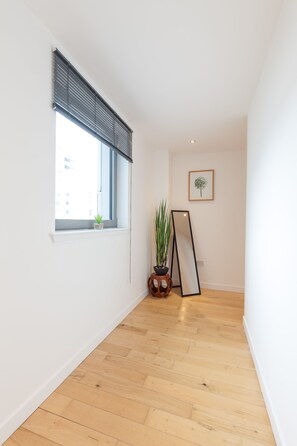 Interior - Stylish penthouse suite (Edinburgh)